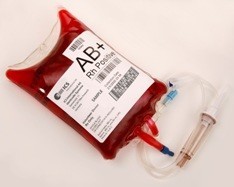 Wie wordt er geholpen met de bloedproducten?
